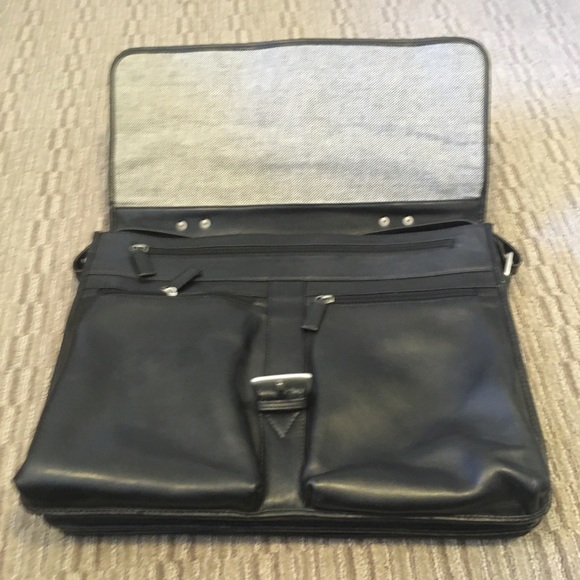 Professional Leather Shoulder Bag - Picture 2 of 7
